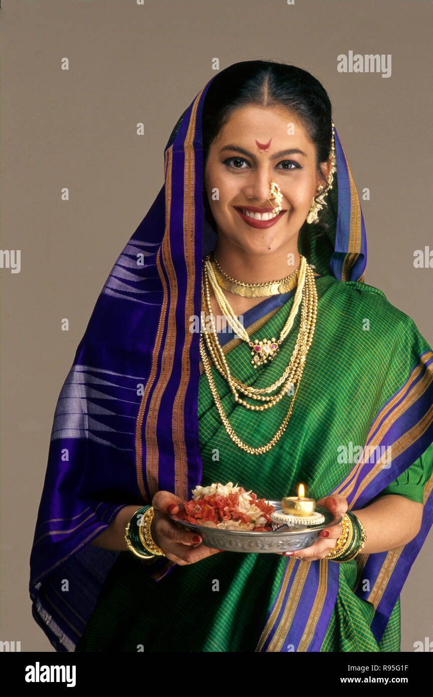 Mariée Maharashtrian, Maharashtra, Inde - modèle libéré Banque D'Images