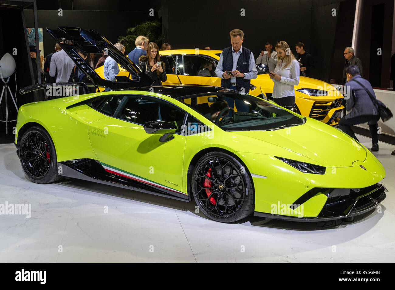 PARIS - Oct 3, 2018 : Lamborghini Ouragan Performante sports car présenté au Mondial de Paris. Banque D'Images