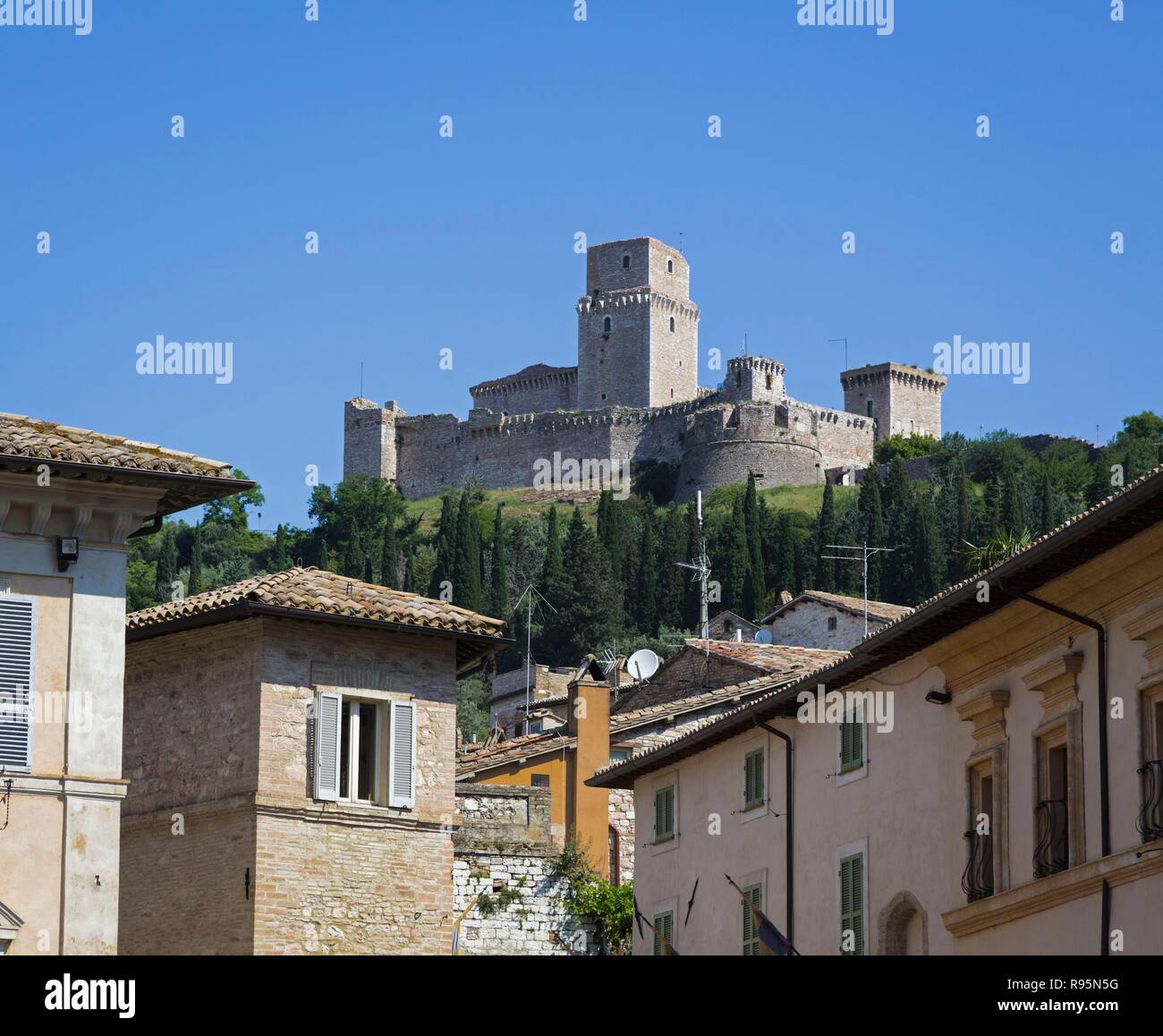 Assise, Pérouse, Ombrie, Italie Province. Rocca Maggiore. Forteresse du 12ème siècle. Banque D'Images