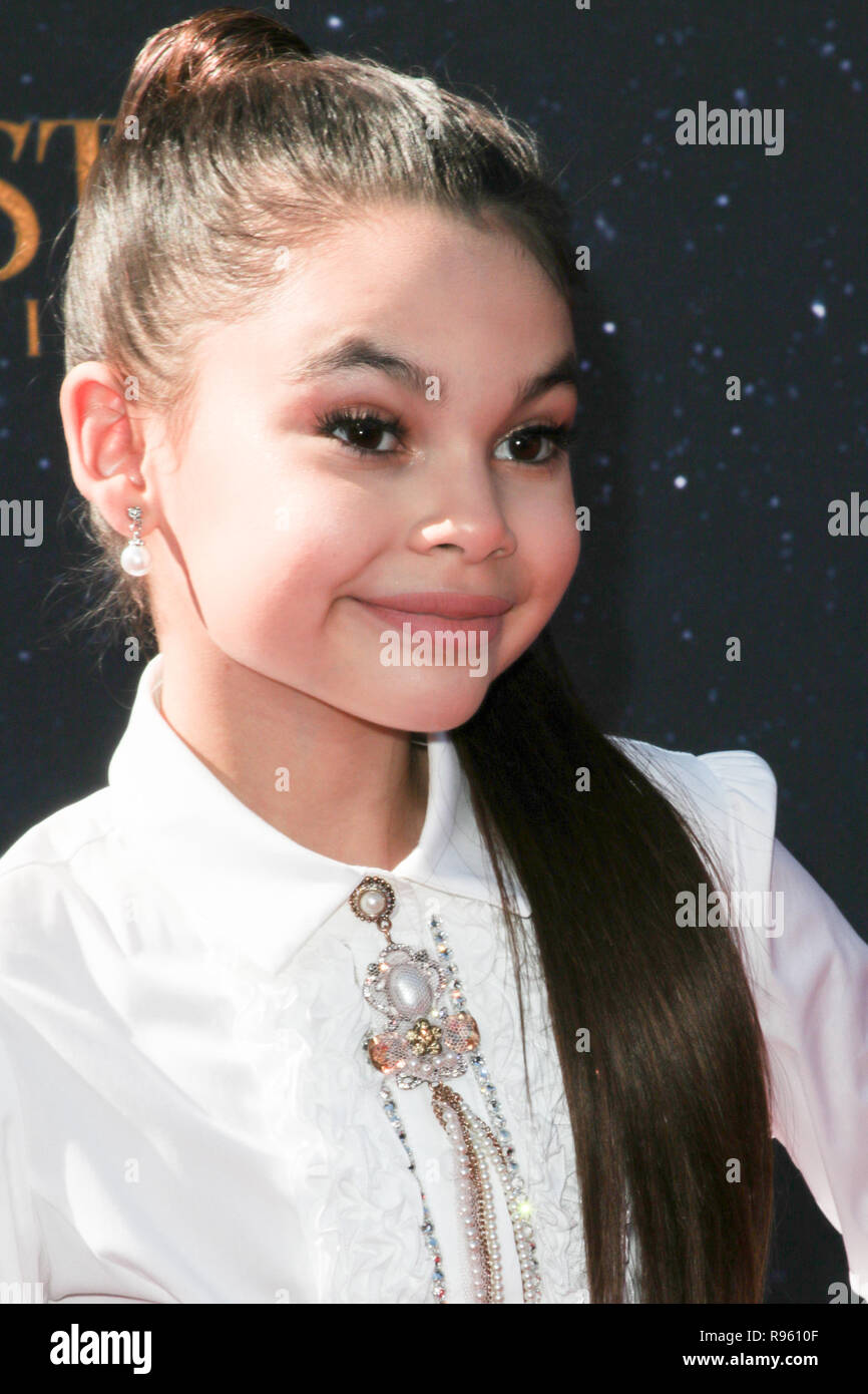 Les Chroniques de Noël Los Angeles Premiere tenue à l'Bruin Westwood à Los Angeles, Californie le 18 novembre 2018 mettant en vedette : Ariana Greenblatt Où : Los Angeles, California, United States Quand : 18 novembre 2018 Crédit : Sheri/WENN.com Determan Banque D'Images