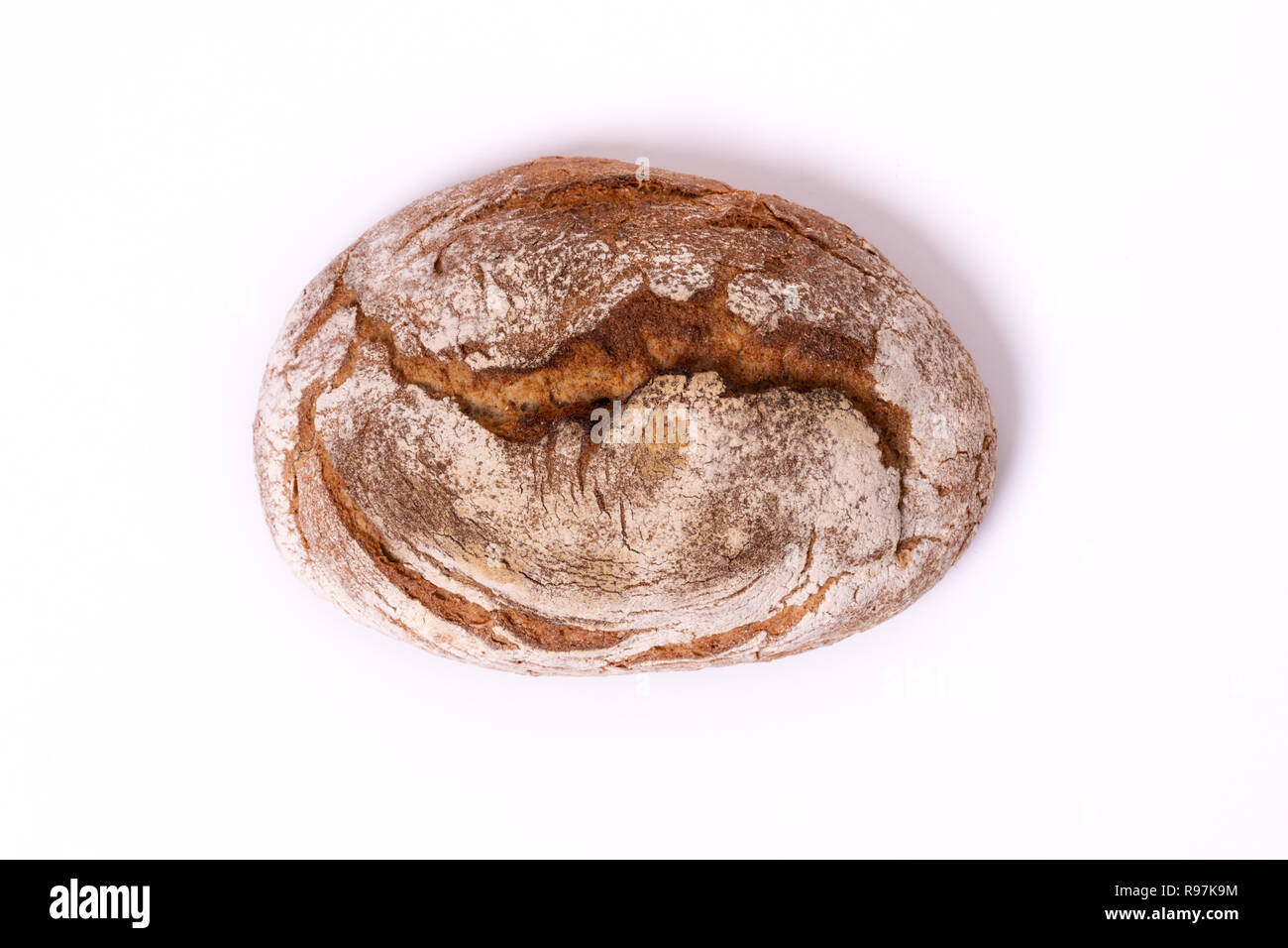 Miche de pain, de l'agriculteur biologique isolé sur fond blanc. Banque D'Images