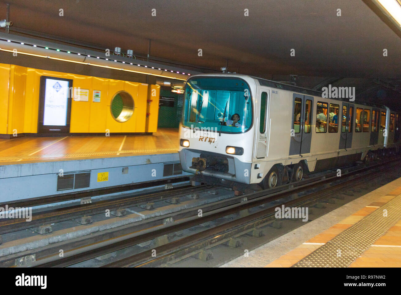 Métro de transport en commun à Marseille Banque D'Images