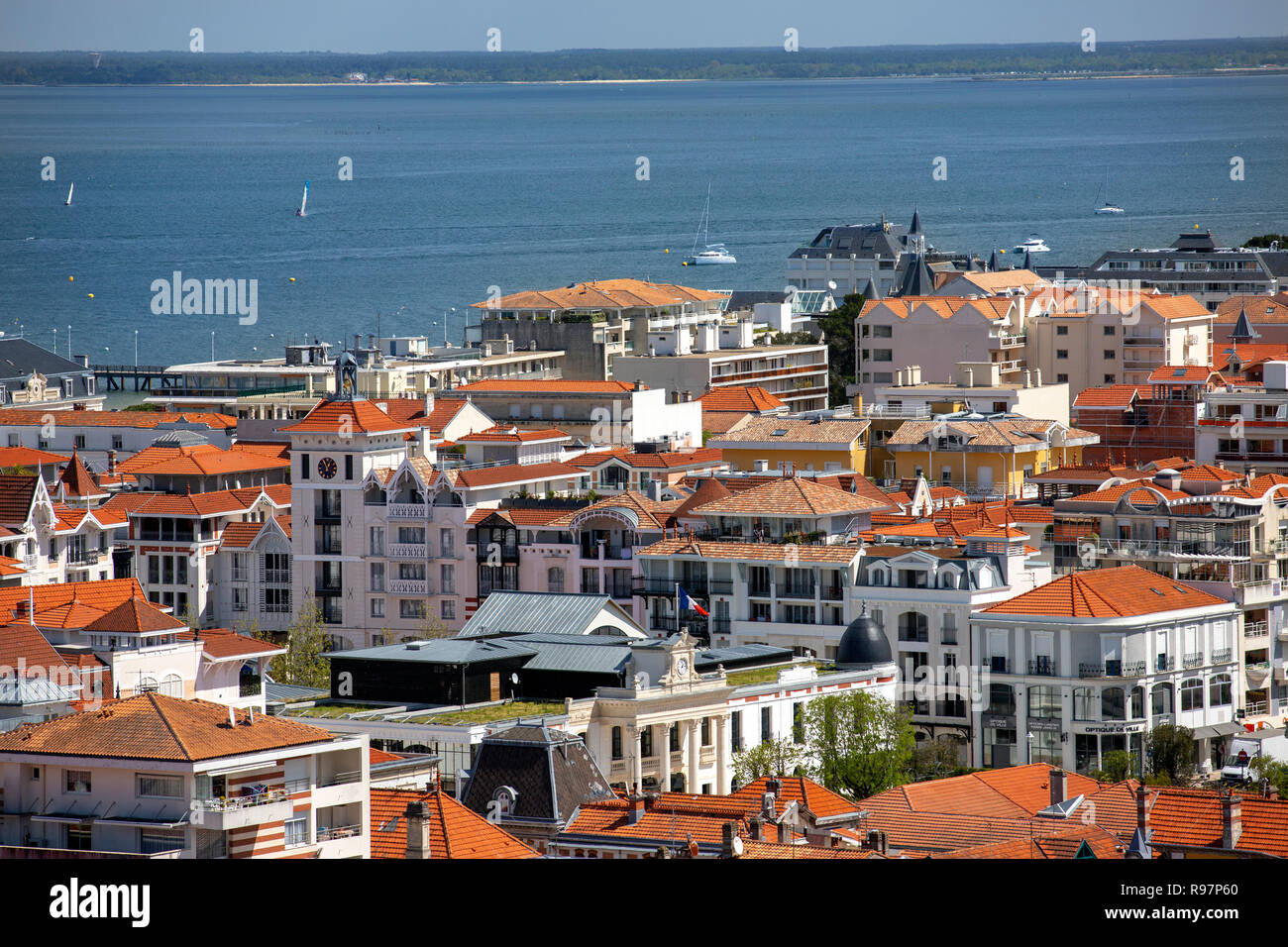 Vue aérienne de la ville de Arcachon (Arcachon (33120), Gironde (33), Aquitaine, France). Banque D'Images