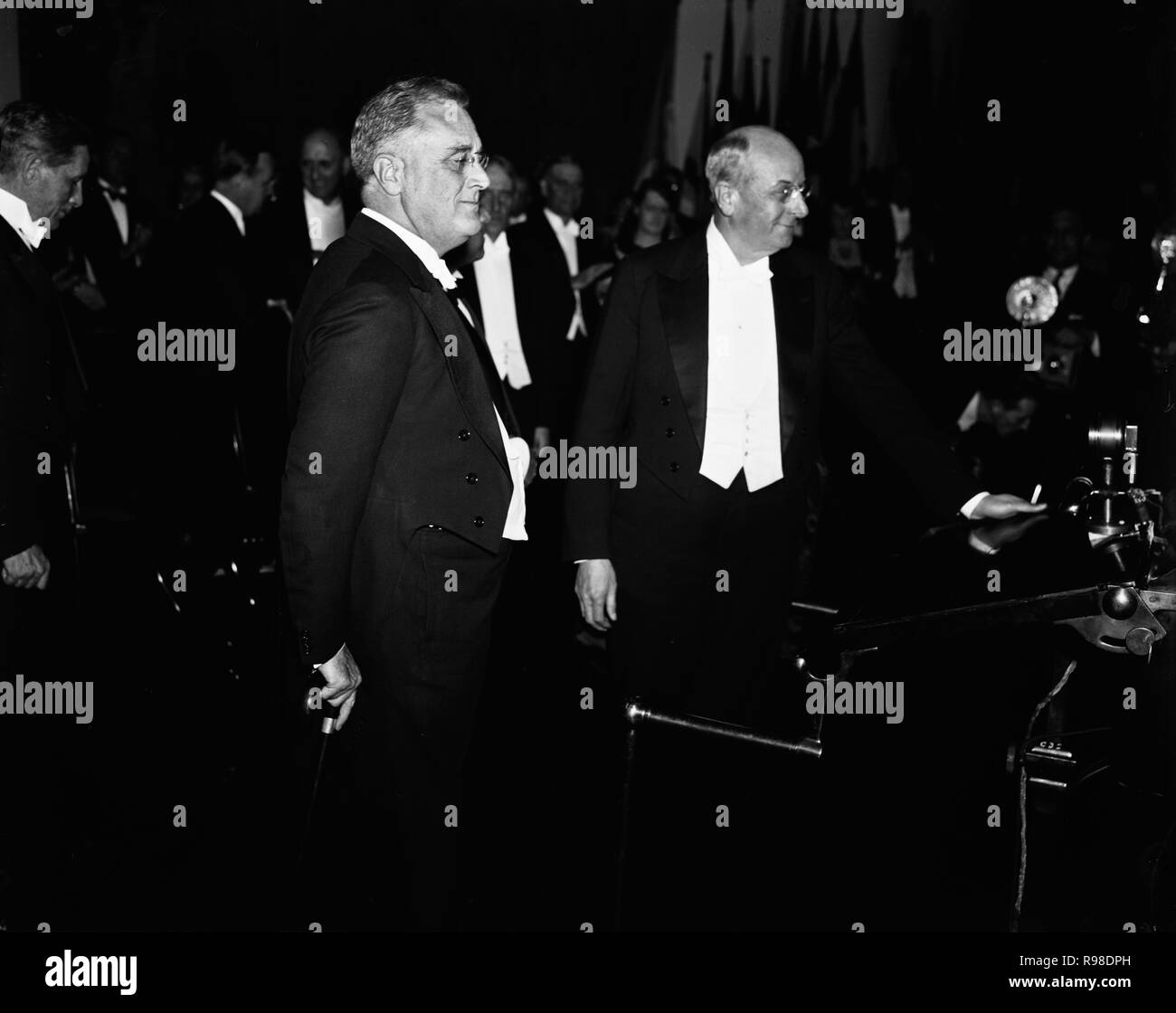 Le président américain, Franklin Roosevelt, et Procureur général Homer Cummings assistant à la conférence du ministère de la Justice sur le crime, la Continental Memorial Hall, Washington DC, USA, Harris & Ewing, 11 Décembre 1934 Banque D'Images