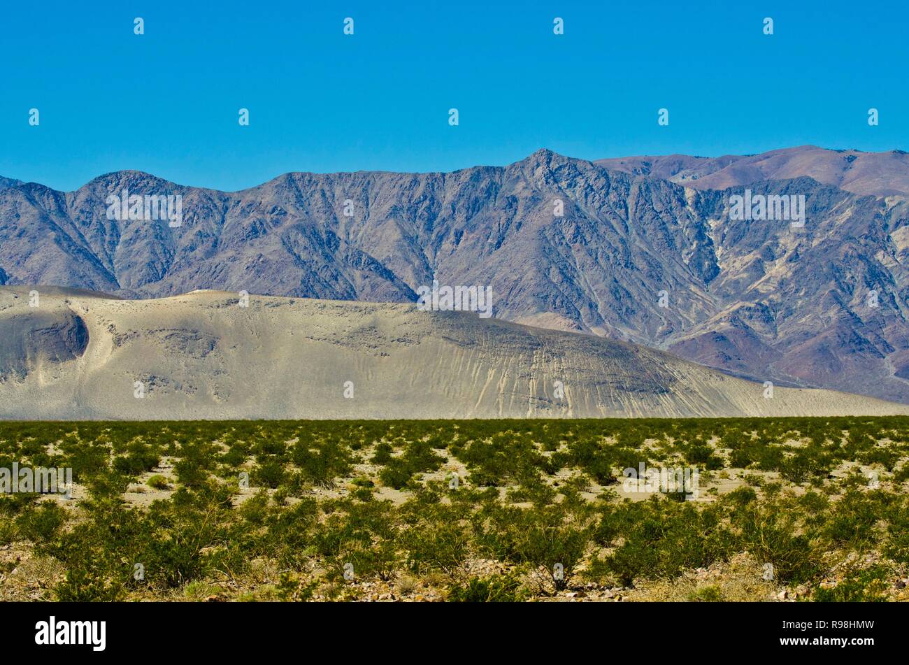 La Californie, Death Valley National Park, South Eureka Dunes Road, paysages de montagnes de la Dernière Chance Banque D'Images