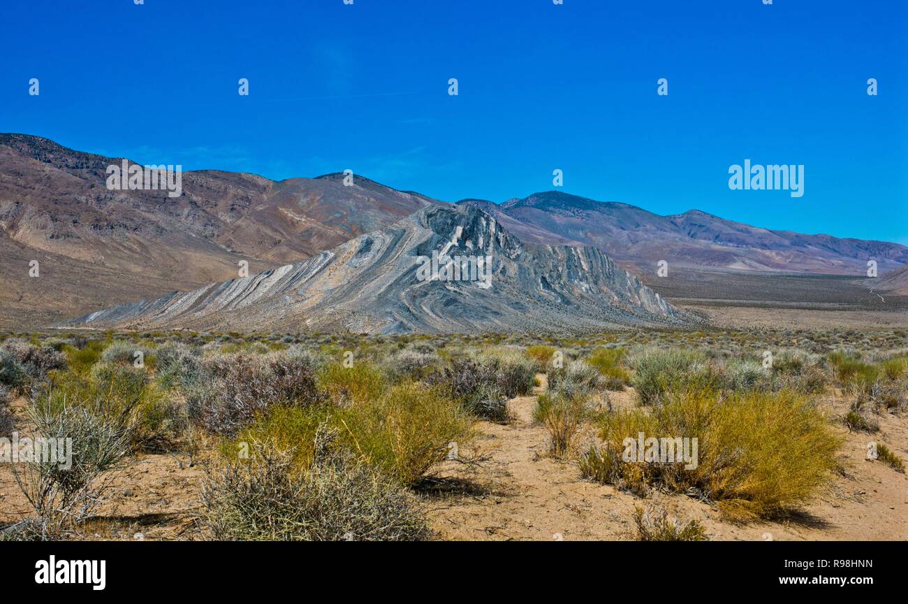 La Californie, Death Valley National Park, Butte Valley Road, dépouillé Butte Banque D'Images