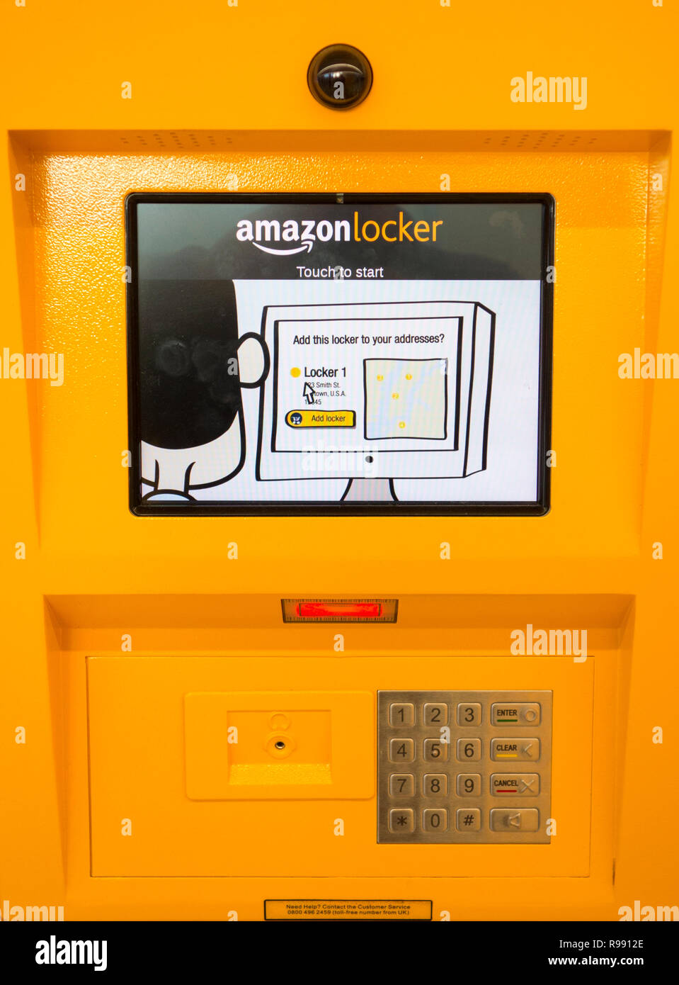 Amazon Casiers dans Hammersmith, Londres - une parcelle de libre-service service de collecte par le détaillant en ligne Amazon Banque D'Images