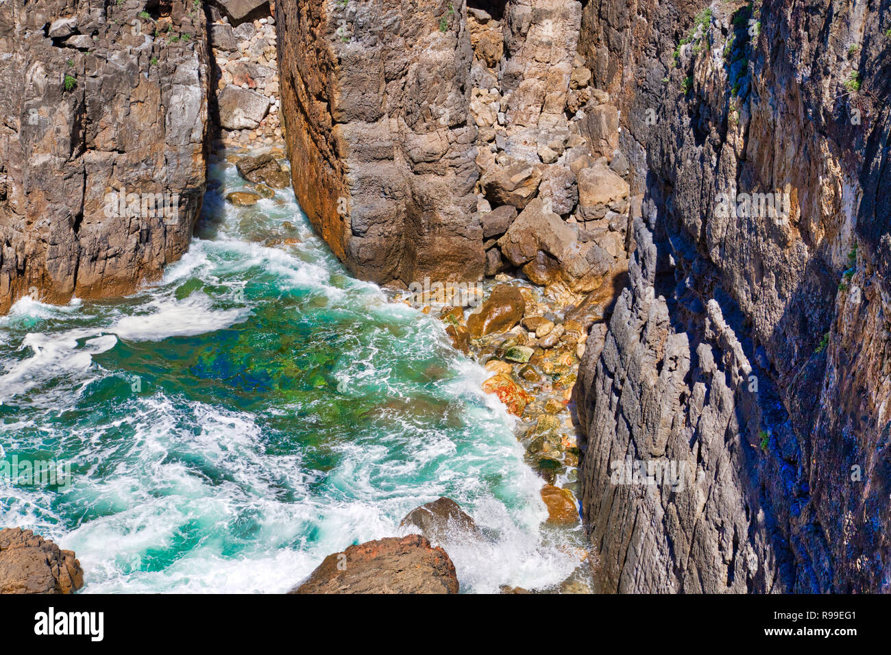 La bouche de l'enfer (Boca de Inferno) gorge près de Cascais, Portugal Banque D'Images