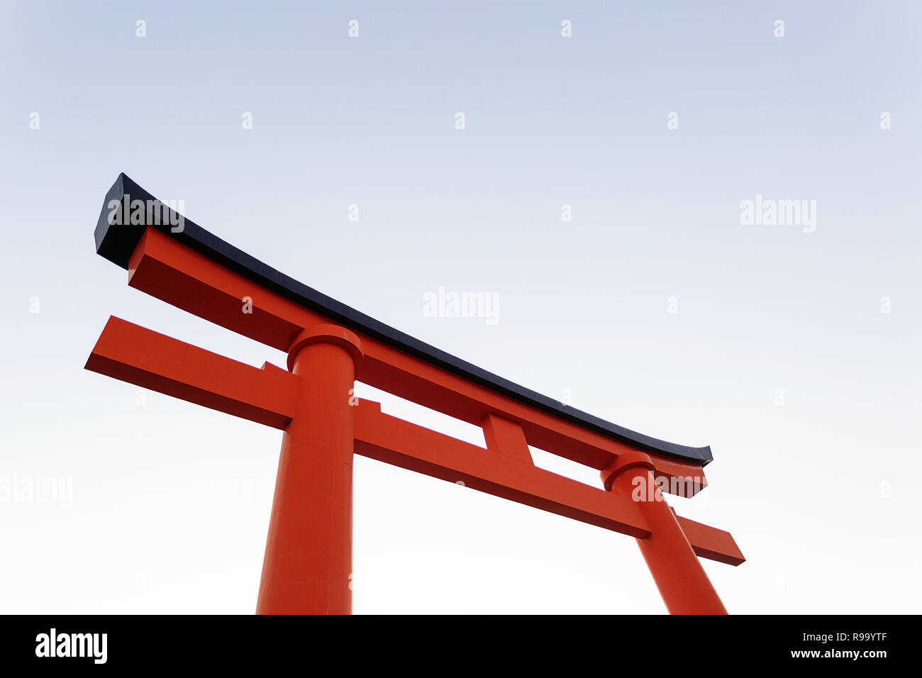 La porte d'entrée au Sanctuaire Fushimi Inari, Kyoto, Japon Banque D'Images