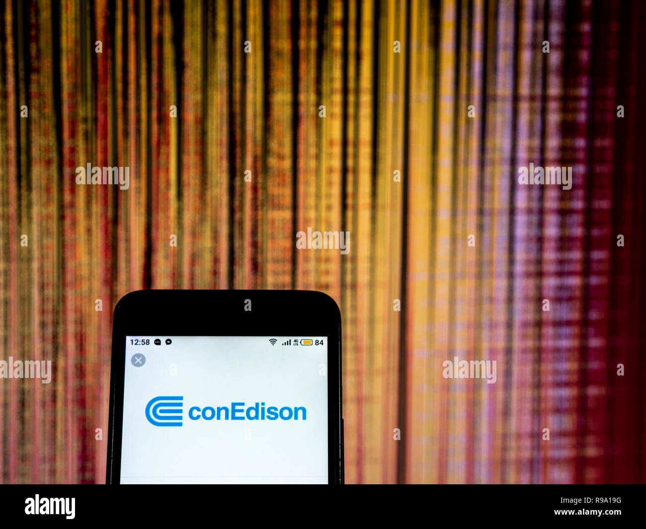 Logo de l'entreprise Énergie Consolidated Edison vu affichée sur smart phone Banque D'Images