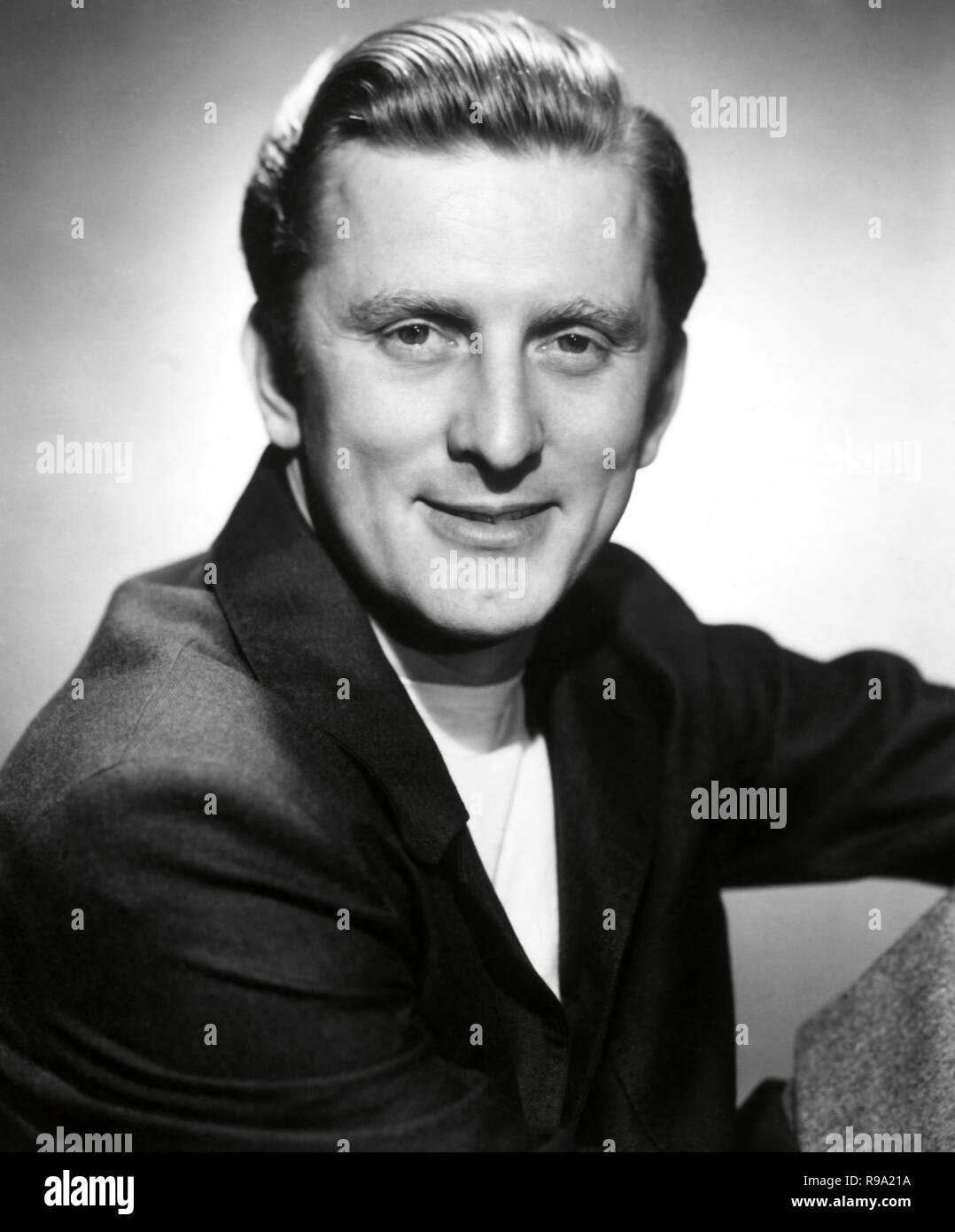 KIRK DOUGLAS. 1947. La production de crédit : HAL WALLIS/Album Banque D'Images