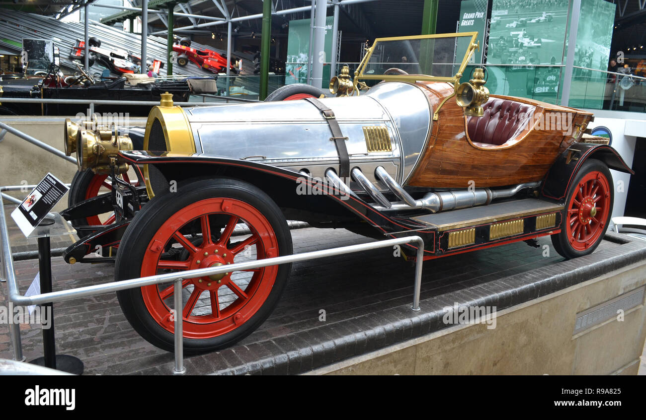 Chitty Chitty Bang Bang en exposition à Beaulieu National Motor Museum, Beaulieu, New Forest, Hampshire, Royaume-Uni Banque D'Images