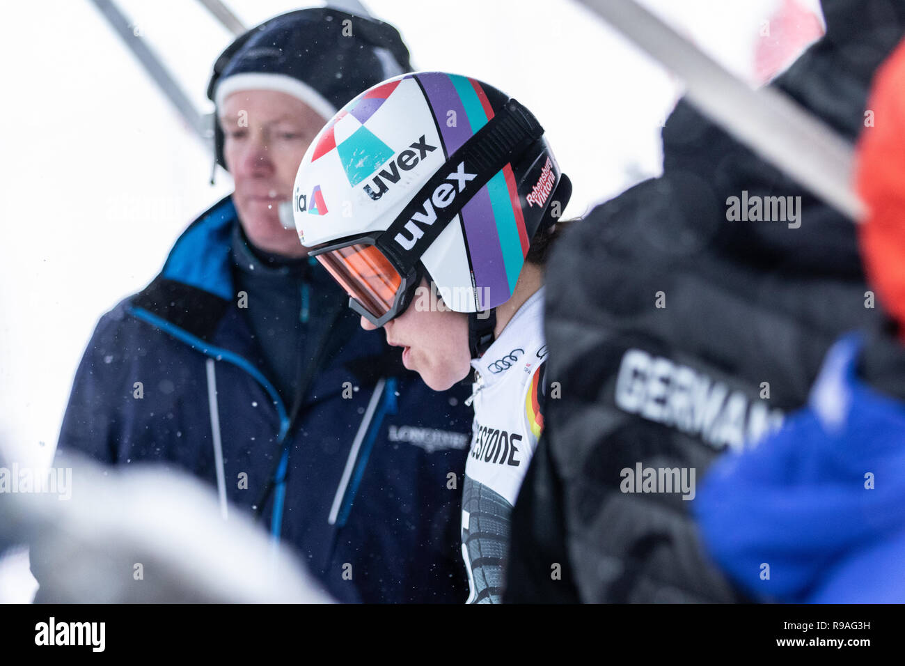 Courchevel, Rhone Alpes, France, 21 décembre 2018, Viktoria Rebensburg de l'Allemagne 2e place en Slalom géant dames AUDI FIS Alpine Ski World Cup 2019 Banque D'Images