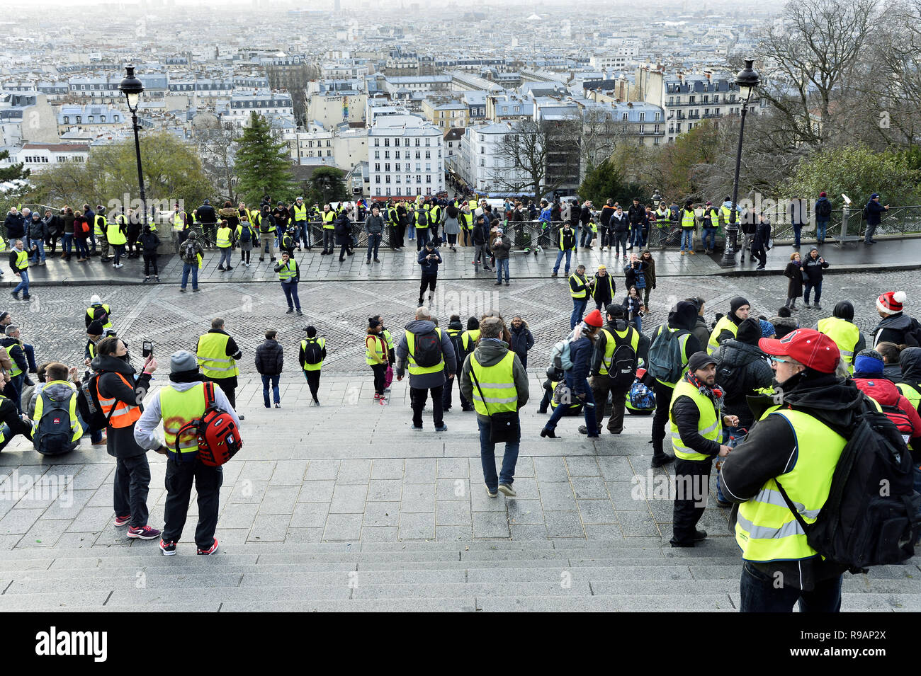 Paris, France. 22 décembre 2018. Le samedi 22 mars, la 6e ronde de jaune manifestation à Paris a eu lieu à la dernière minute à Montmartre sans avertissement. Crédit : Frédéric VIELCANET/Alamy Live News Banque D'Images