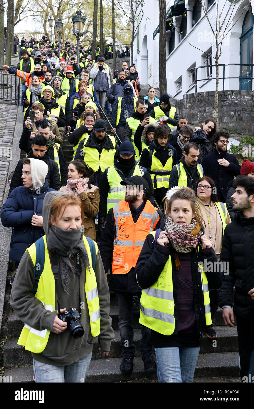 Paris, France. 22 décembre 2018. Le samedi 22 mars, la 6e ronde de jaune manifestation à Paris a eu lieu à la dernière minute à Montmartre sans avertissement. Crédit : Frédéric VIELCANET/Alamy Live News Banque D'Images