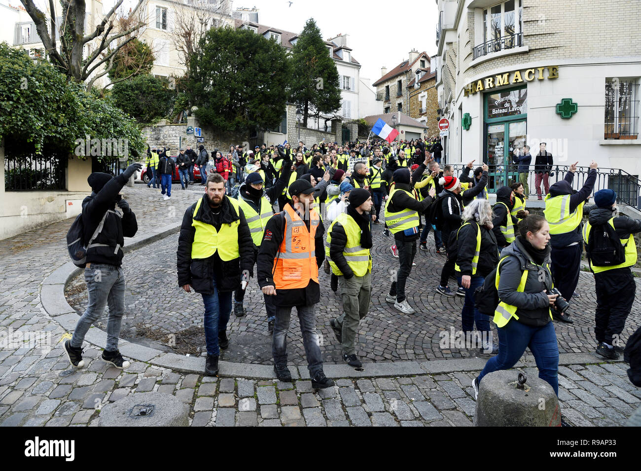 Paris, France. 22 décembre 2018. Le samedi 22 mars, la 6e ronde de jaune manifestation à Paris a eu lieu à la dernière minute à Montmartre sans avertissement. Crédit : Frédéric VIELCANET/Alamy Live News Banque D'Images