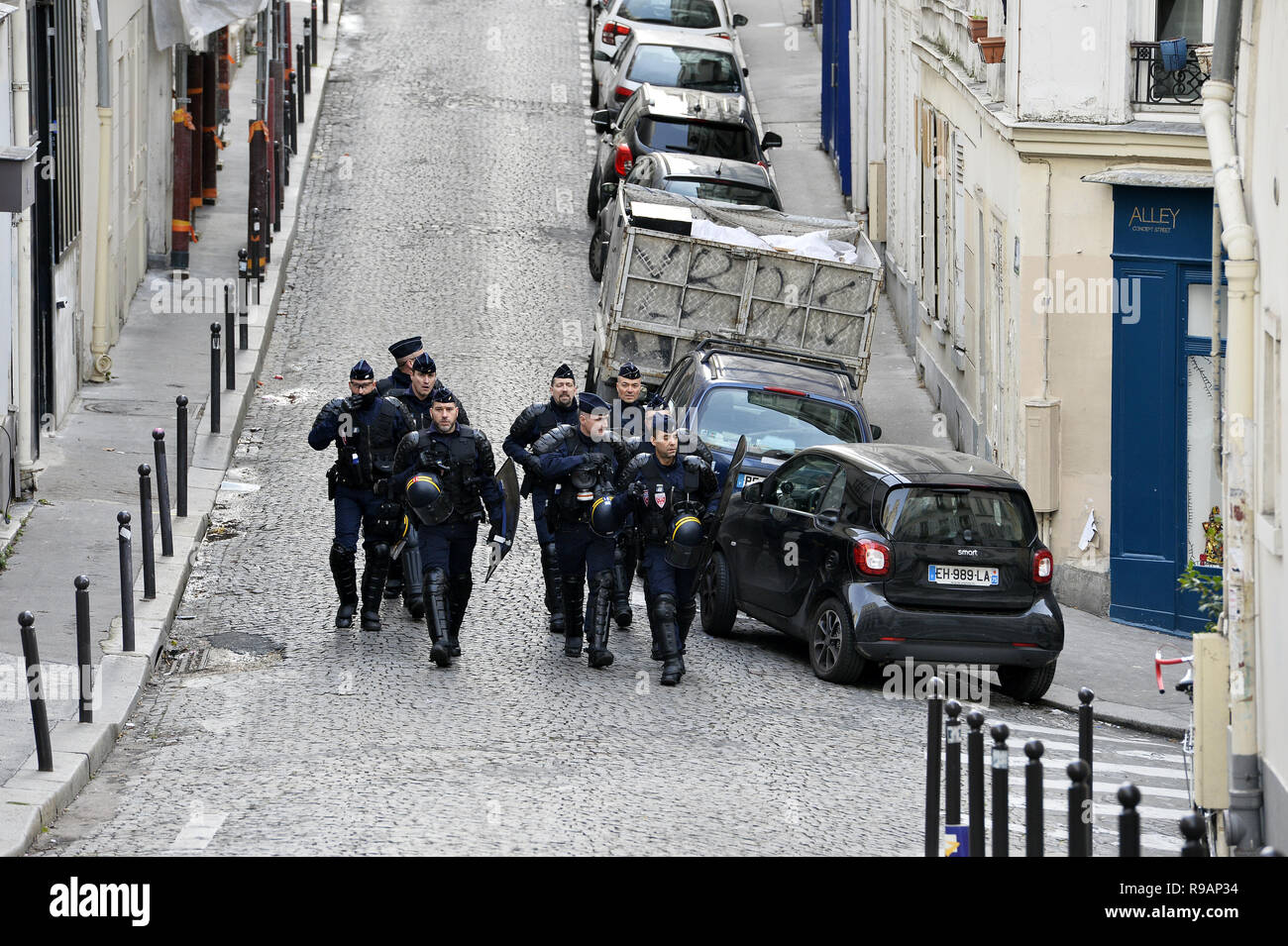 Paris, France. 22 décembre 2018. Le samedi 22 mars, la 6e ronde de jaune manifestation à Paris a eu lieu à la dernière minute à Montmartre sans avertissement. Crédit : Frédéric VIELCANET/Alamy Live News Banque D'Images