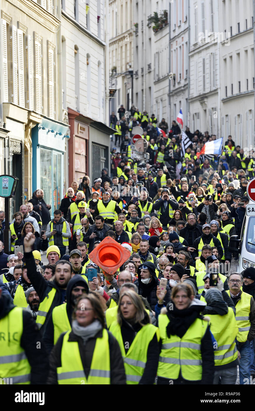 Paris, France. 22 décembre 2018. Le samedi 22 mars, la 6e ronde de jaune manifestation à Paris a eu lieu à la dernière minute à Montmartre sans avertissement. Crédit : Frédéric VIELCANET/Alamy Live News Banque D'Images