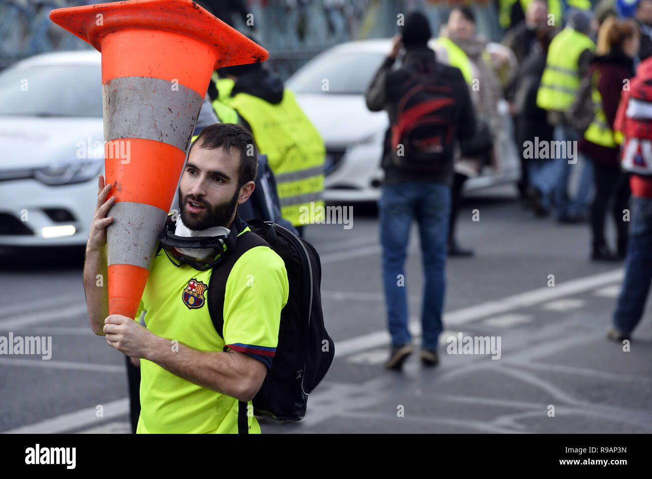 Paris, France. 22 décembre 2018. Le samedi 22 mars, la 6e ronde de jaune manifestation à Paris a eu lieu à la dernière minute à Montmartre sans avertissement. Crédit : Frédéric VIELCANET/Alamy Live News Banque D'Images