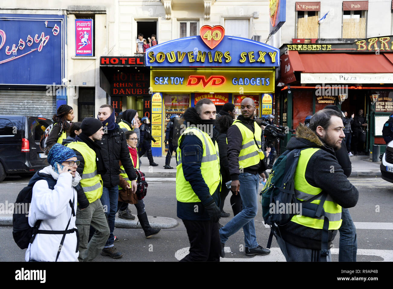 Paris, France. 22 décembre 2018. Le samedi 22 mars, la 6e ronde de jaune manifestation à Paris a eu lieu à la dernière minute à Montmartre sans avertissement. Crédit : Frédéric VIELCANET/Alamy Live News Banque D'Images
