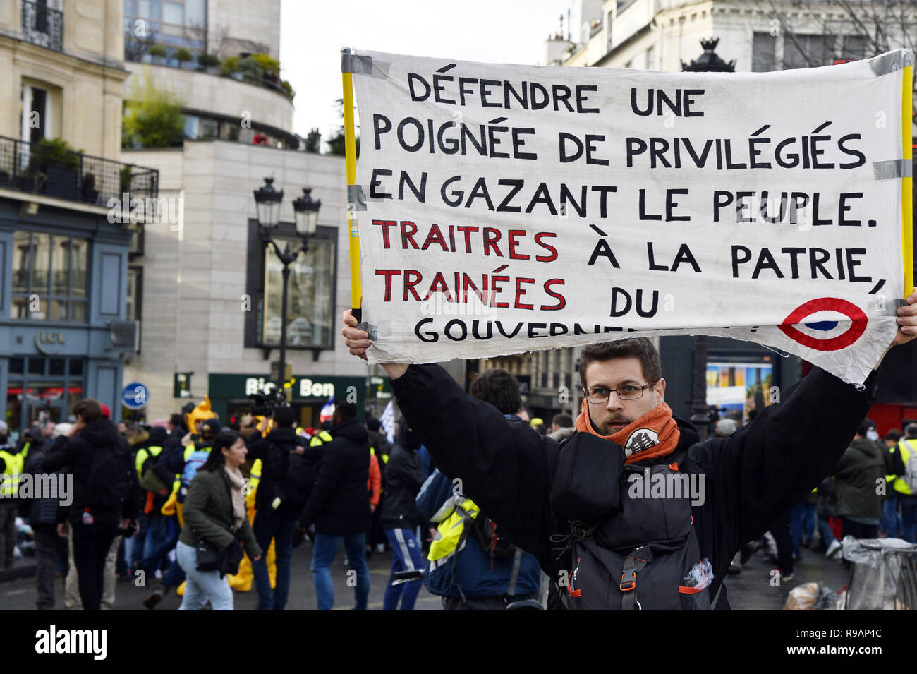 Paris, France. 22 décembre 2018. Le samedi 22 mars, la 6e ronde de jaune manifestation à Paris a eu lieu à la dernière minute à Montmartre sans avertissement. Crédit : Frédéric VIELCANET/Alamy Live News Banque D'Images
