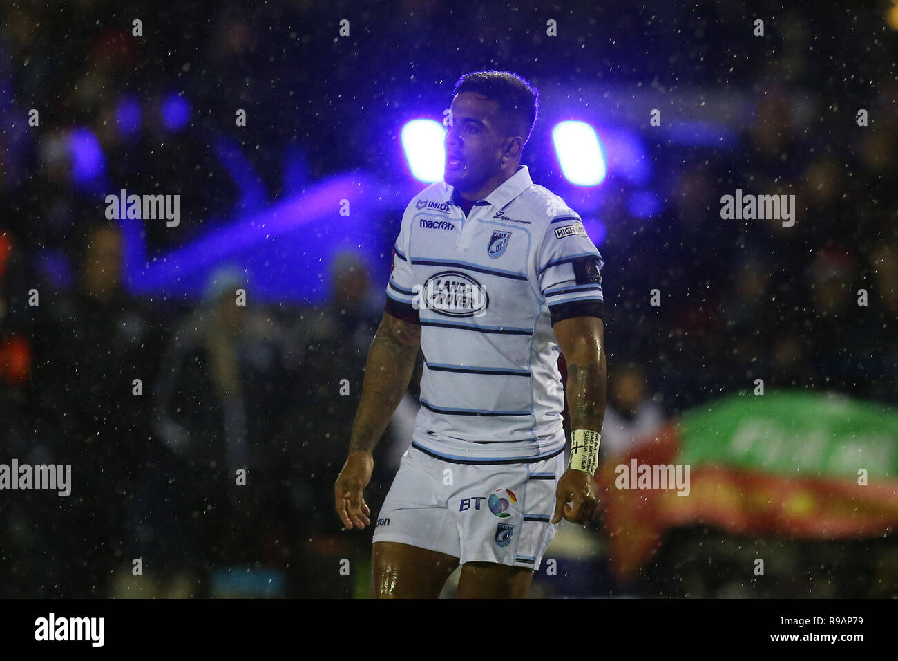 Cardiff, Wales, UK, 21 décembre 2018. Rey Lee-Lo de Cardiff Blues. Match de rugby Pro Guinness14, Cardiff Blues v dragons à la BT Sport Cardiff Arms Park de Cardiff le vendredi 21 décembre 2018. Cette image ne peut être utilisé qu'à des fins rédactionnelles. Editorial uniquement. Photos par Andrew Andrew/Verger Verger la photographie de sport/Alamy live news Banque D'Images