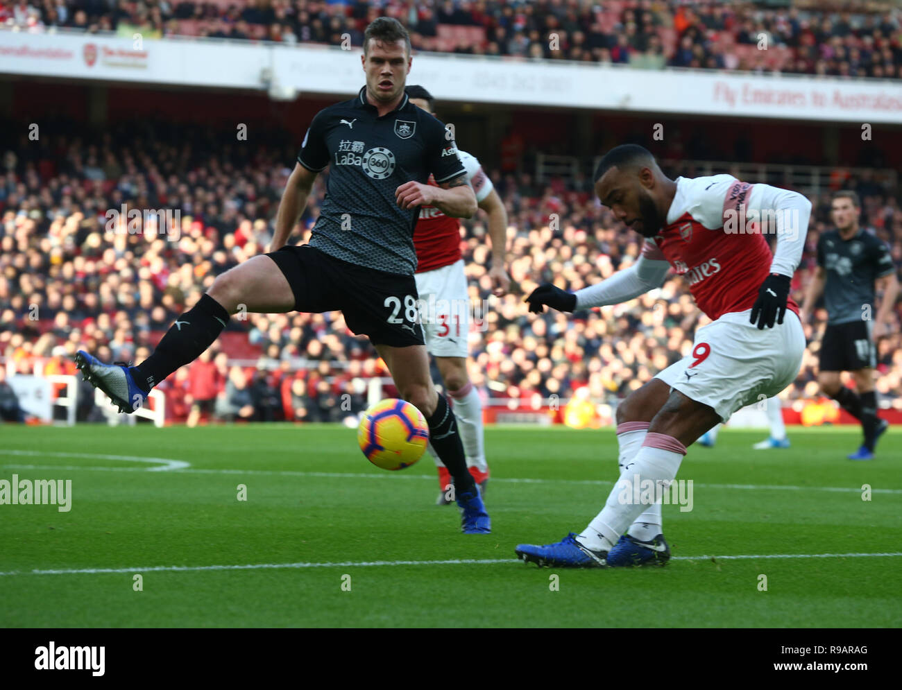 Londres, Royaume-Uni, 22 Décembre, 2018 Alexandre Lacazette lors d'Arsenal Premier League anglaise entre Arsenal et Burnley au Emirates Stadium , , Londres, Angleterre le 22 décembre 2018. Action Crédit photo Sport Editorial uniquement, licence requise pour un usage commercial. Aucune utilisation de pari, de jeux ou d'un seul club/ligue/player publication. Action Crédit : Foto Sport/Alamy Live News Banque D'Images