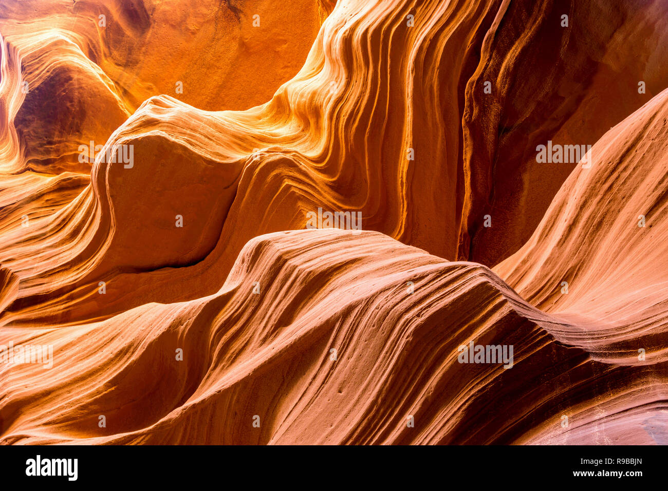 Rock texturé et détaillée lignes naturelles de Lower Antelope Canyon - Slot Canyon en Arizona, États-Unis Banque D'Images