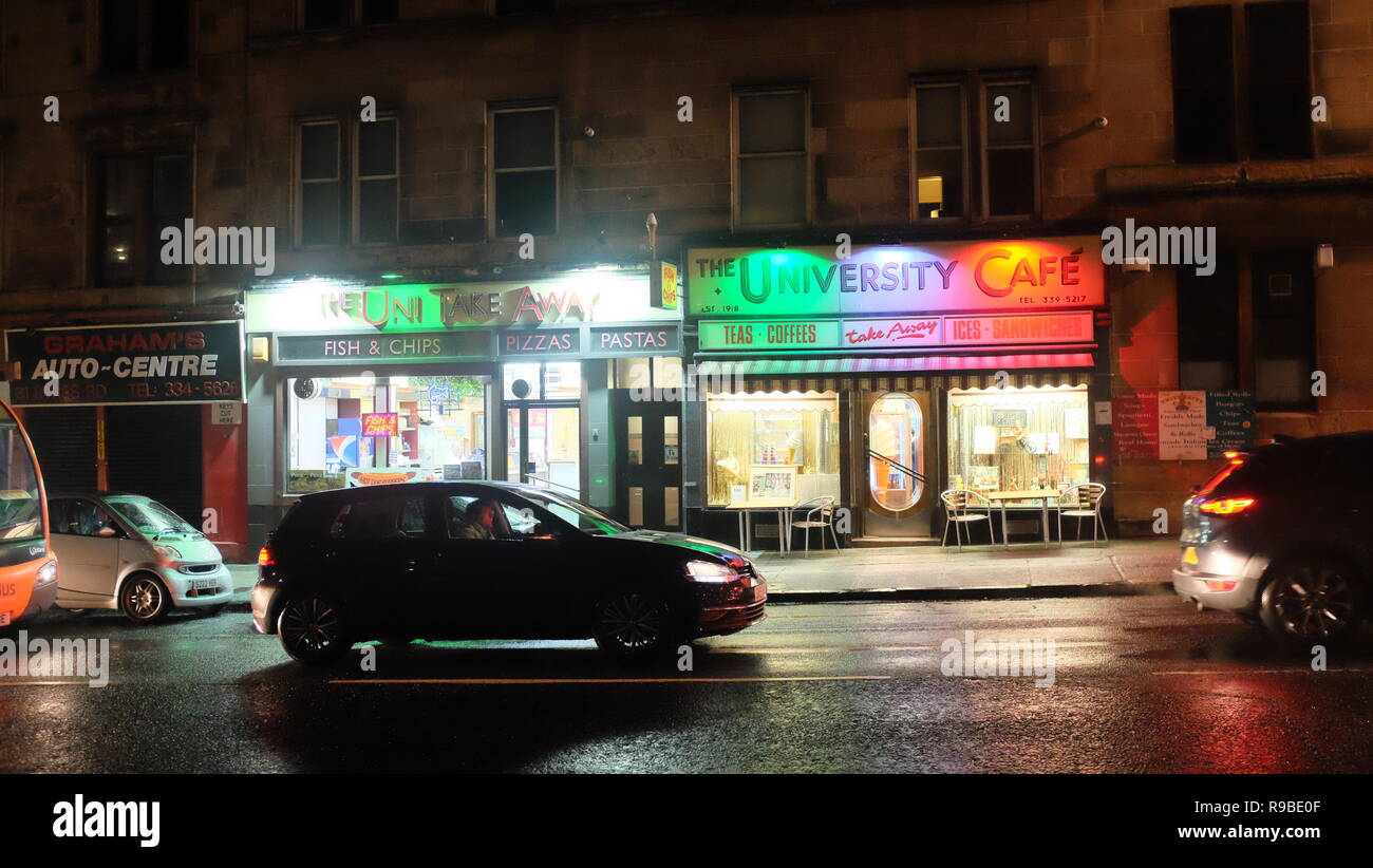 Le Café de l'université, Byers Road, Glasgow la nuit Banque D'Images