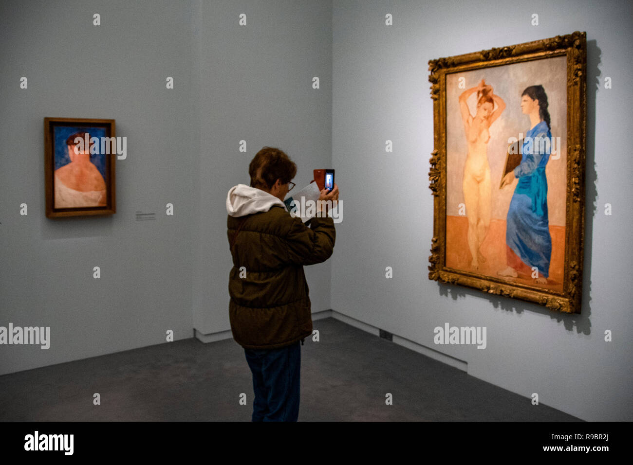 La France. Paris (75), 7e arrondissement. Musée d'Orsay. Exposition Picasso. 'La femme avec sa toilette', 1906 Banque D'Images