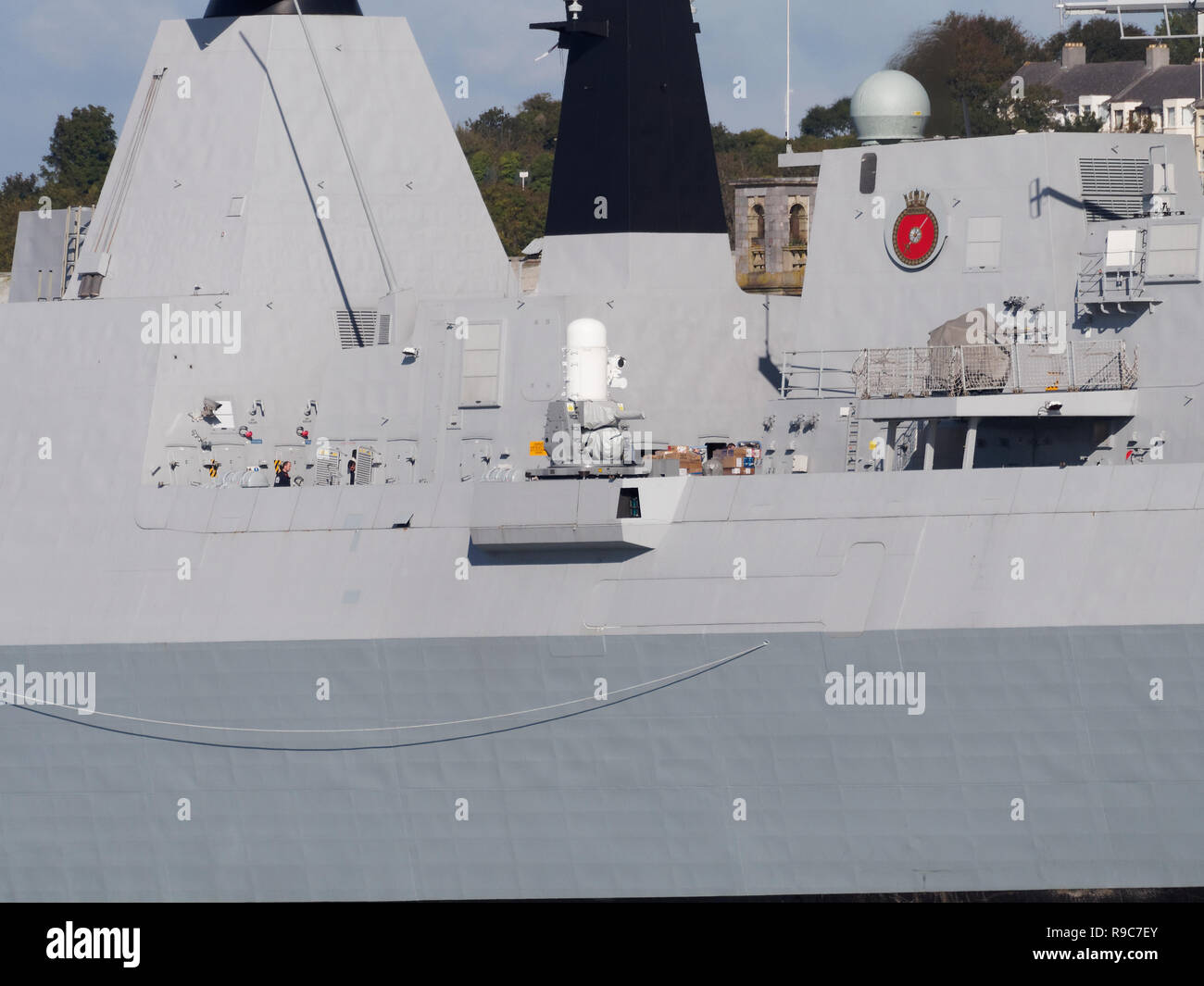 Type de navire de guerre HMS Defender 45 à Plymouth arsenal, un destroyer de défense aérienne de classe audacieuse, cinquième de sa commission type en 2013. Cornwall, UK. Banque D'Images