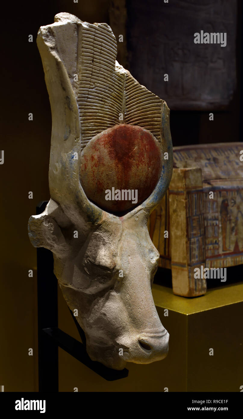 Tête de vache Hathor (1292-1191 BC) de Deir el Medina xixe dynastie égyptienne, l'Egypte. Banque D'Images