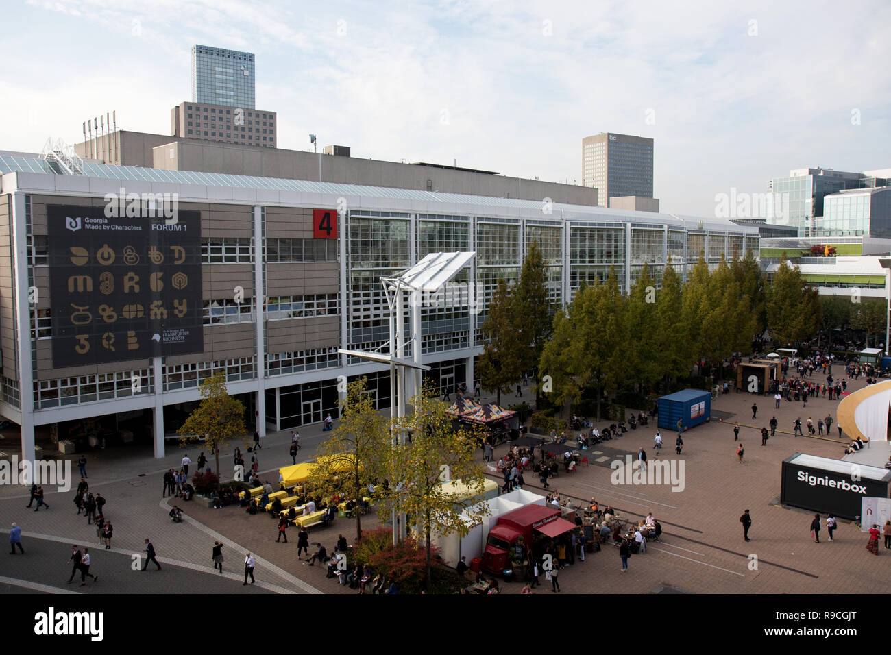 Impressions de l'espace extérieur et terrain équitable à la foire du livre 2018 de Francfort am Main Allemagne Banque D'Images