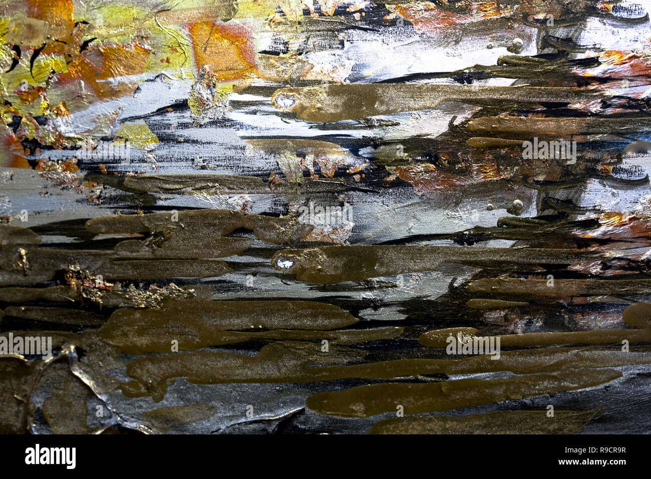 Multi-couleur coups de peinture à l'huile sur la palette de l'artiste. la texture de la peinture comme un arrière-plan pour la conception Banque D'Images