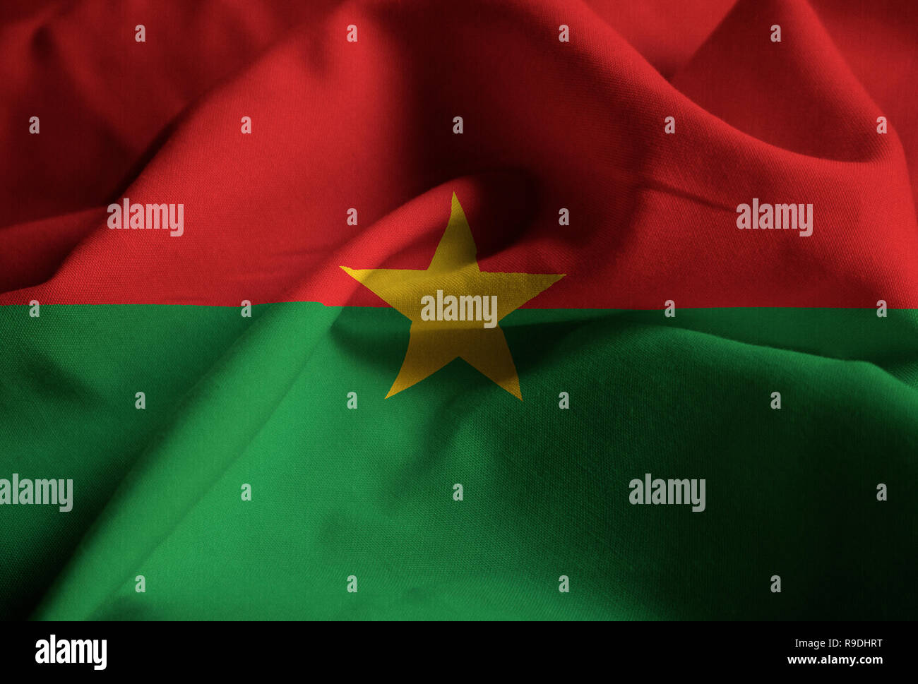 Gros plan du talon et le Burkina Faso, Burkina Faso Drapeau Flag Blowing in Wind Banque D'Images