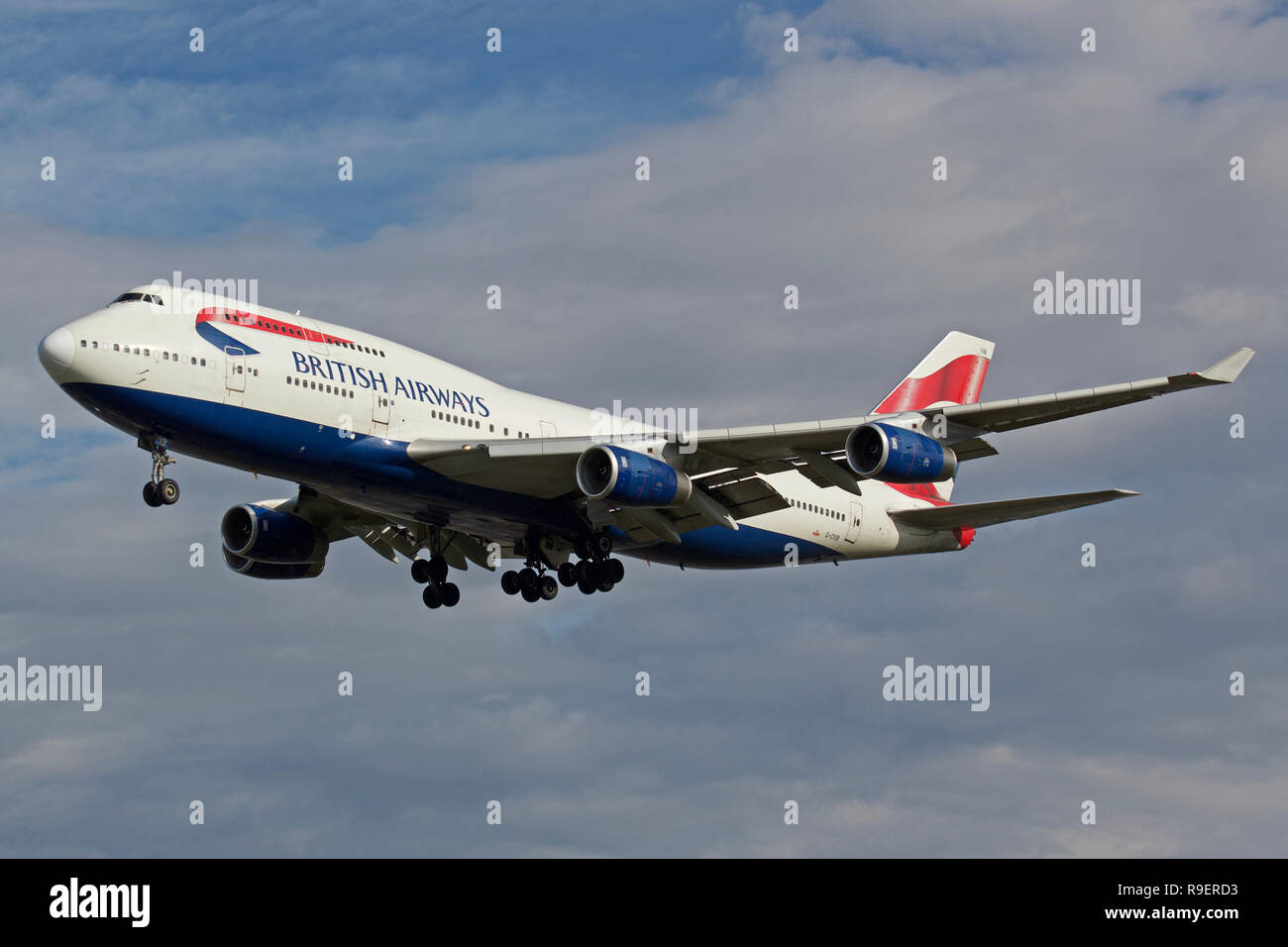 British Airways Boeing 747-436 G-CIVB l'atterrissage à l'aéroport Heathrow de Londres Banque D'Images