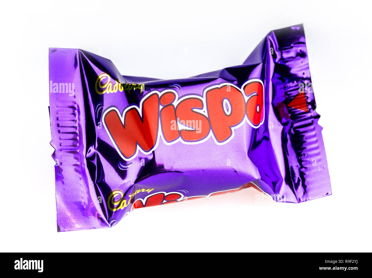 Cadburys Wispa chocolat héros sur un fond blanc Banque D'Images