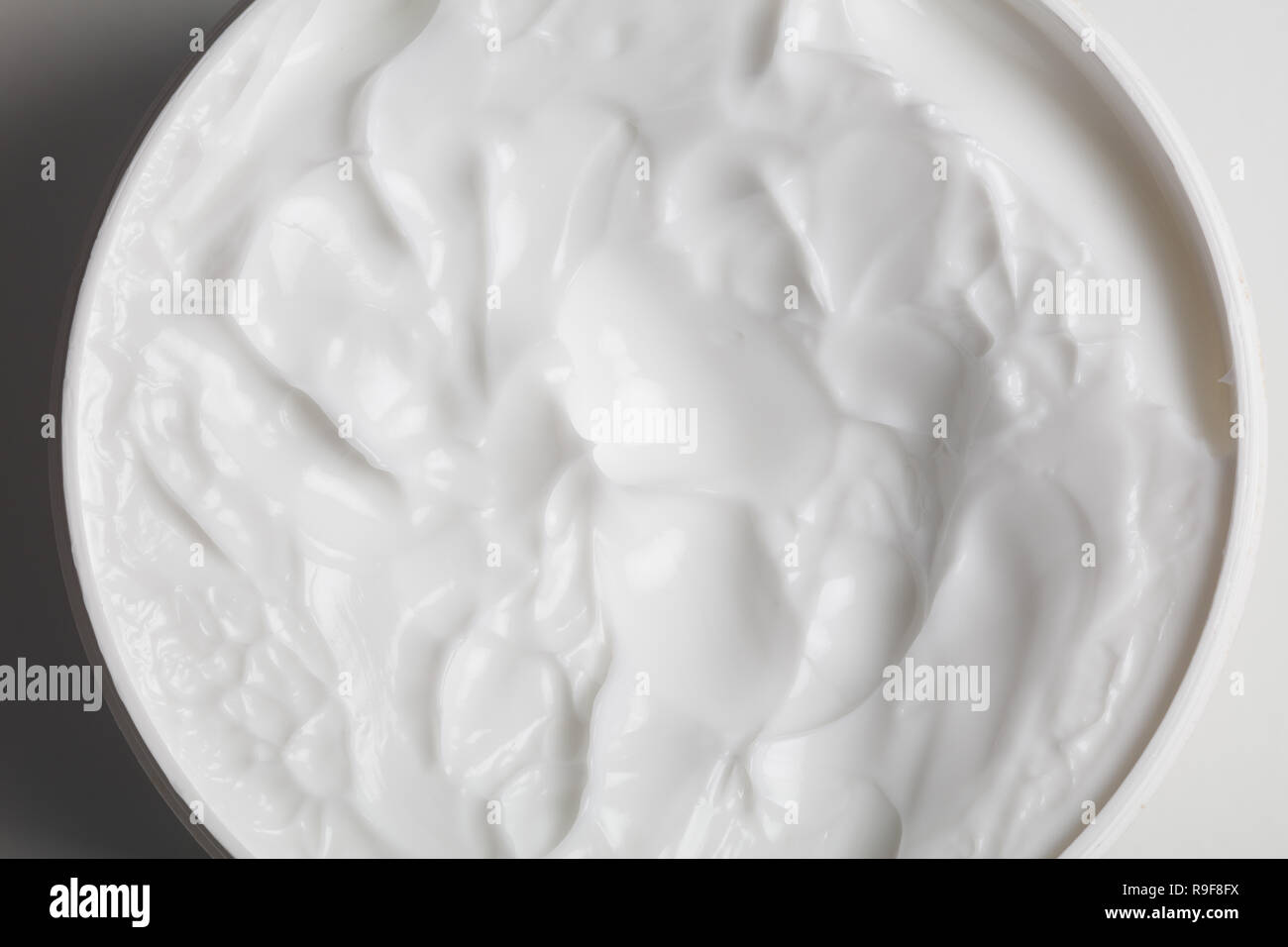 Blanc crème cosmétique pour le visage et soins de la peau. Banque D'Images