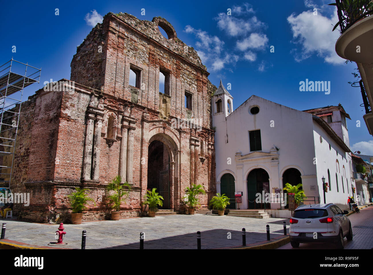 Vieille église en ruine la ville de Panama, Casco Viejo Banque D'Images