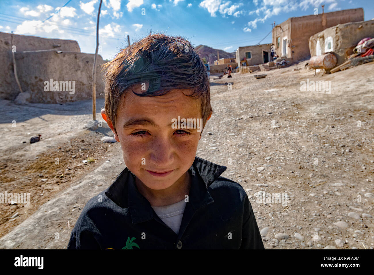 Un enfant dans l'un des village de Zanjan, Iran Banque D'Images