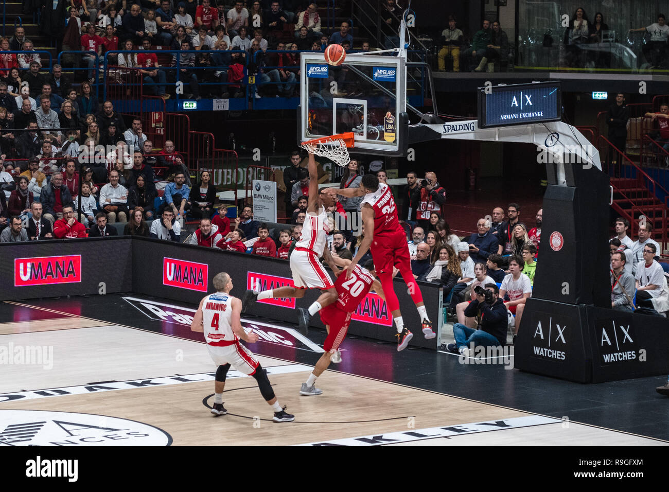 Milan, Italie. Dec 23, 2018. Milan, Italie. 23 Décembre, 2018. Olimpia Milan vs Crédit : Varese, Luca Quadrio/Alamy Live News Banque D'Images