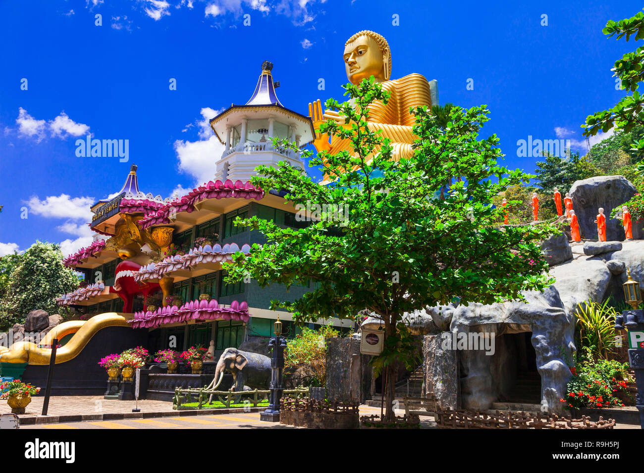 Dambula impressionnant temple de Sri Lanka, de l'Asie. Banque D'Images