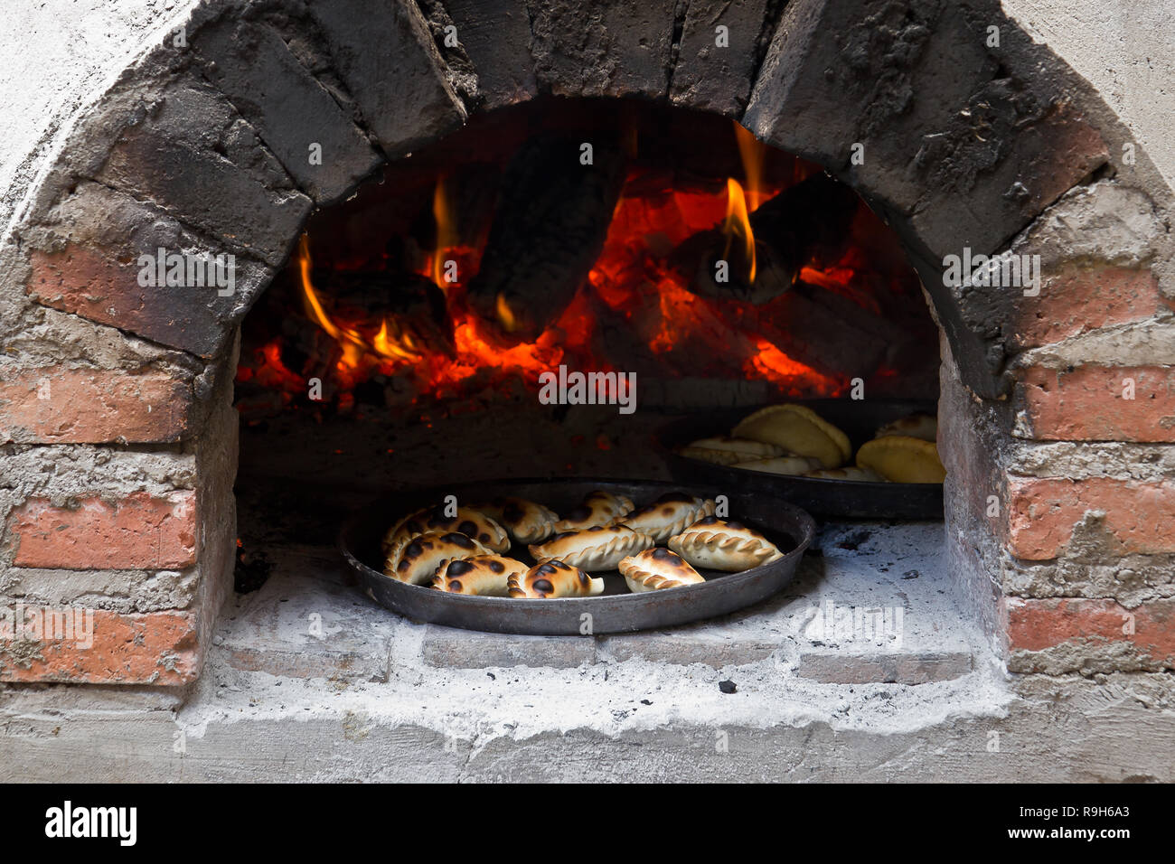 Argentine - la nourriture typique Empanadas al horno Banque D'Images