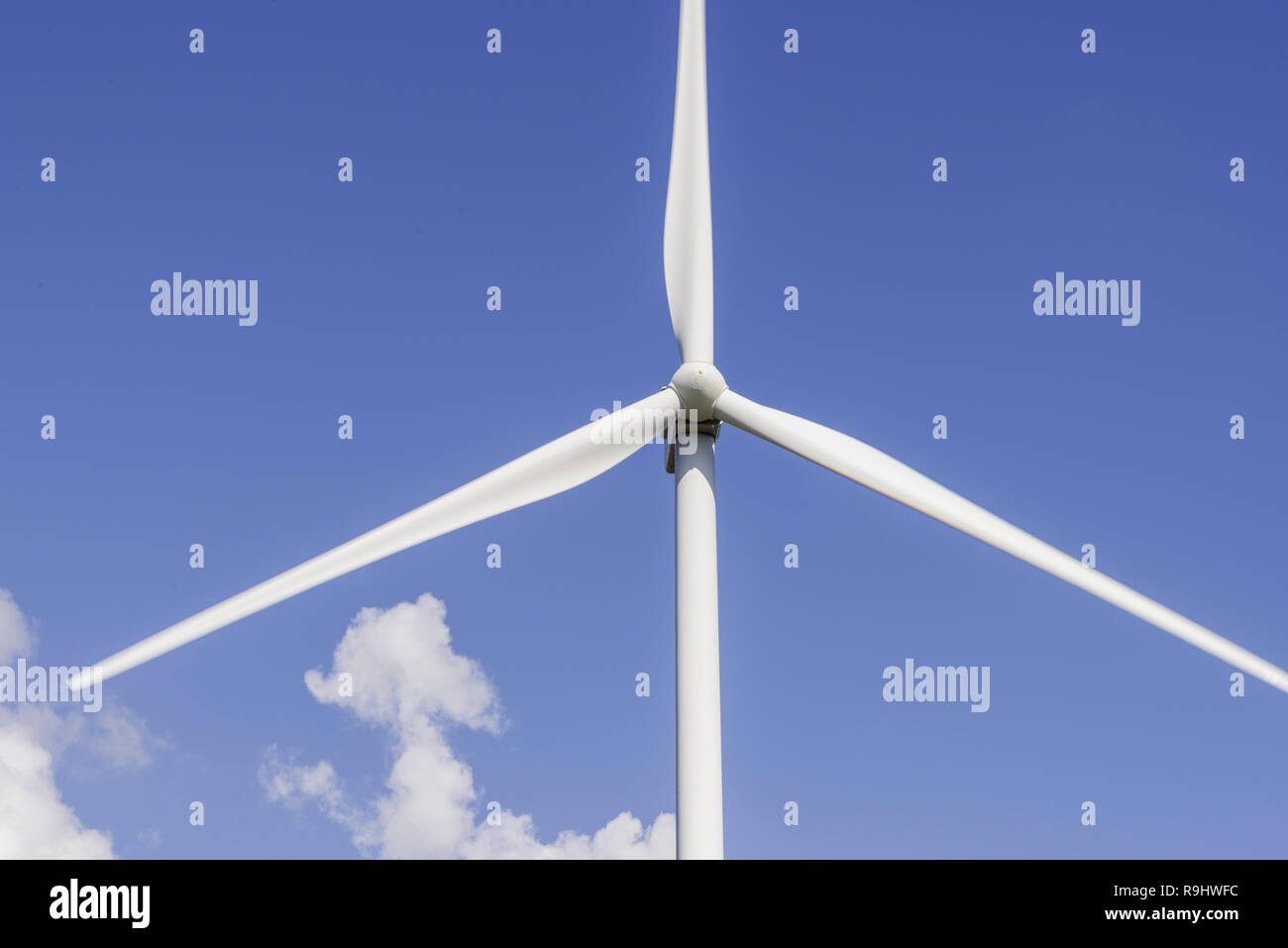 Éoliennes dans un parc éolien à l'intérieur Val d'Agri hills, Basilicate Banque D'Images