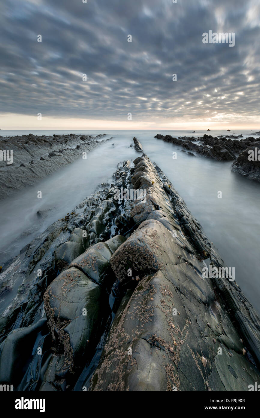 Welcombe Beach Sunset ; ; ; Devon UK Banque D'Images