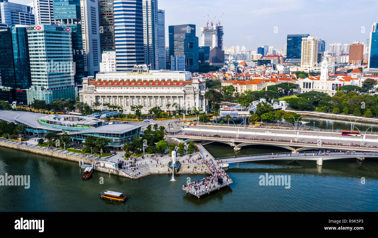 Merlion, Fullerton Hotel, Marina Bay waterfront Singapour Banque D'Images