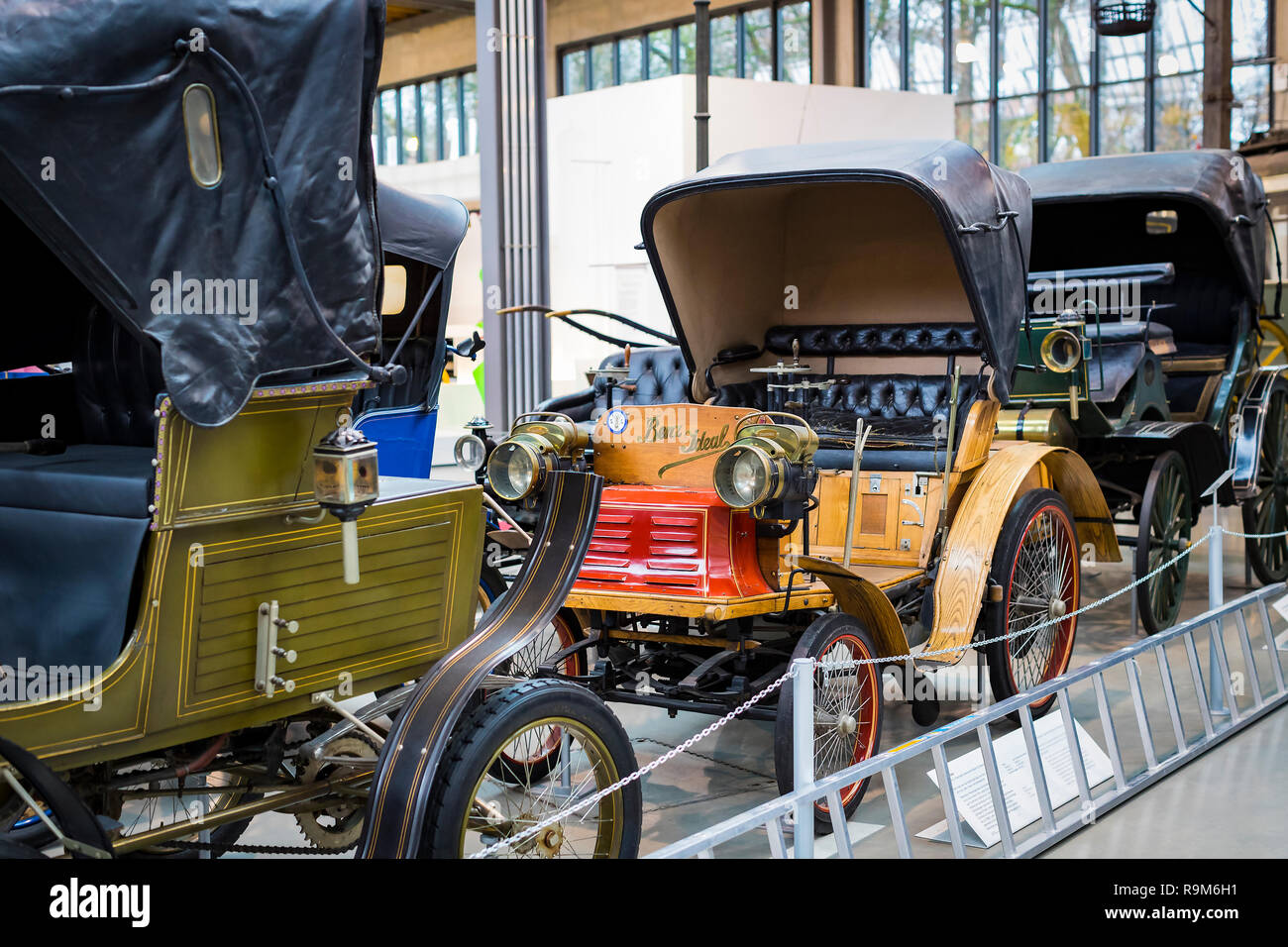 MUNICH, ALLEMAGNE - le 26 novembre 2018:collection de véhicules et historiquement connu pour le Musée des Transports de Munich (Deutsches Museum Verkehrszentrum). Banque D'Images
