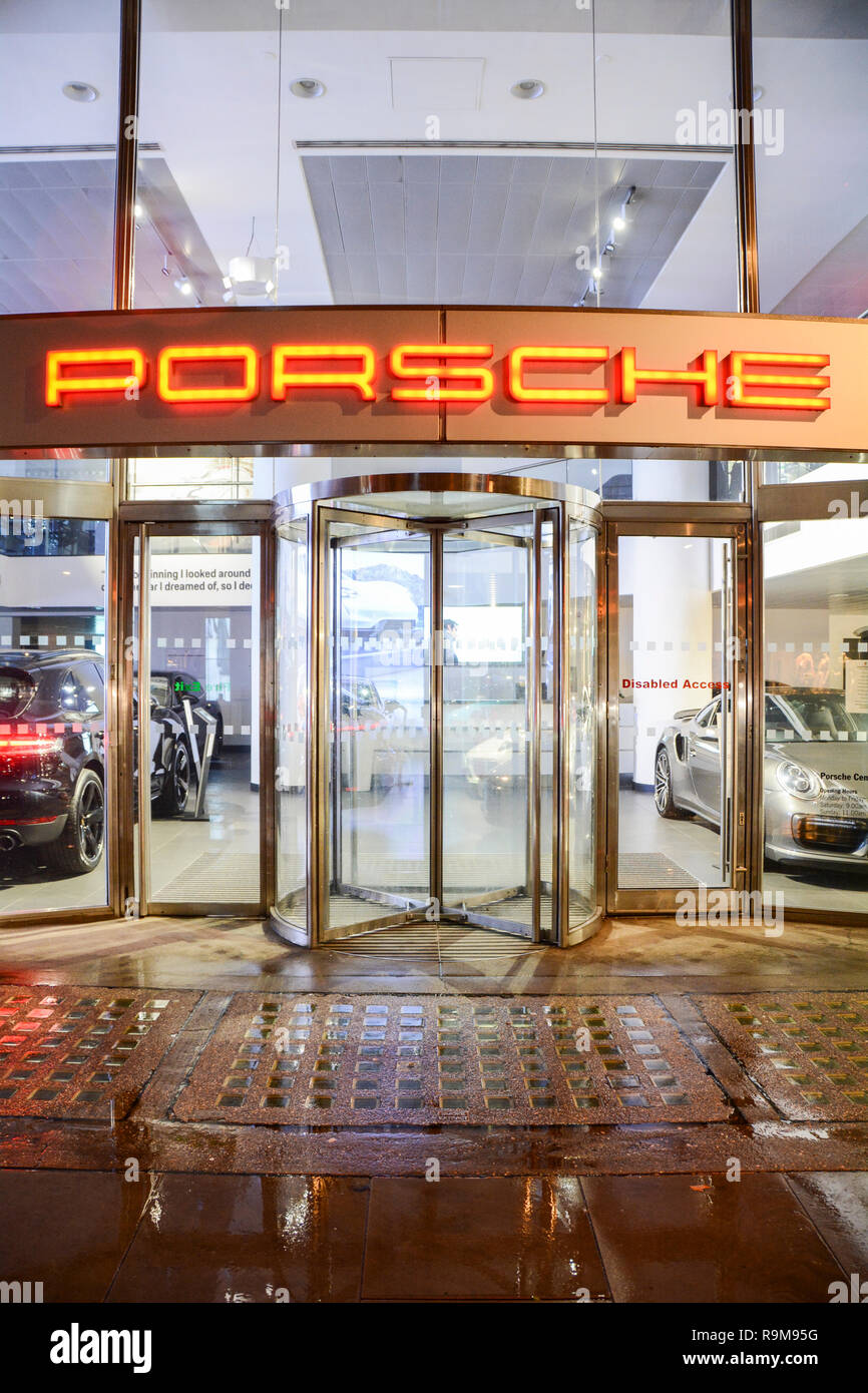 Le Centre Porsche de Mayfair, Berkeley Square, Mayfair, London, W1, UK Banque D'Images