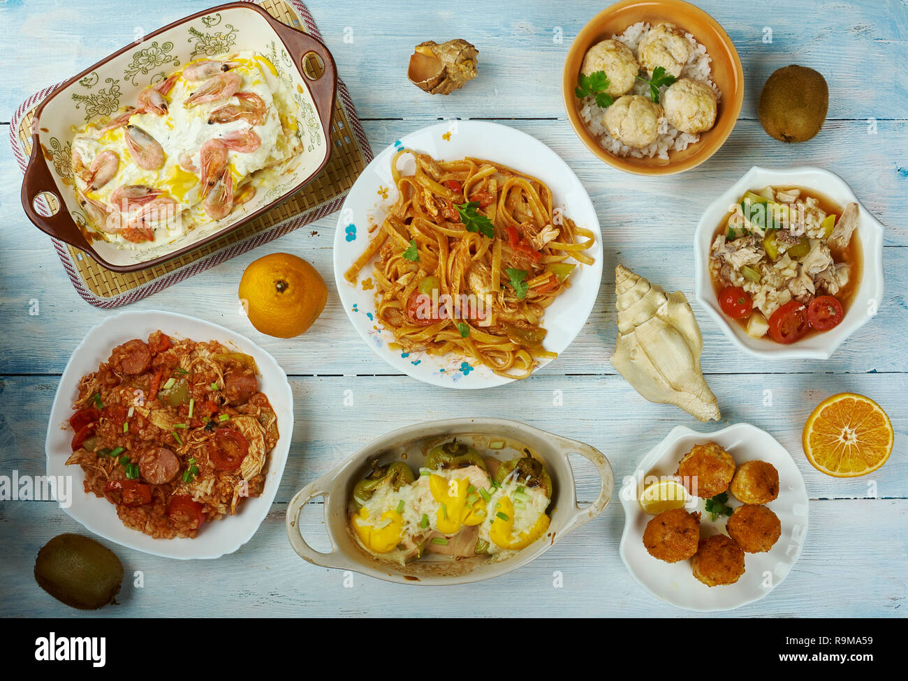 La cuisine créole , traditionnel, des plats variés, vue du dessus. Banque D'Images