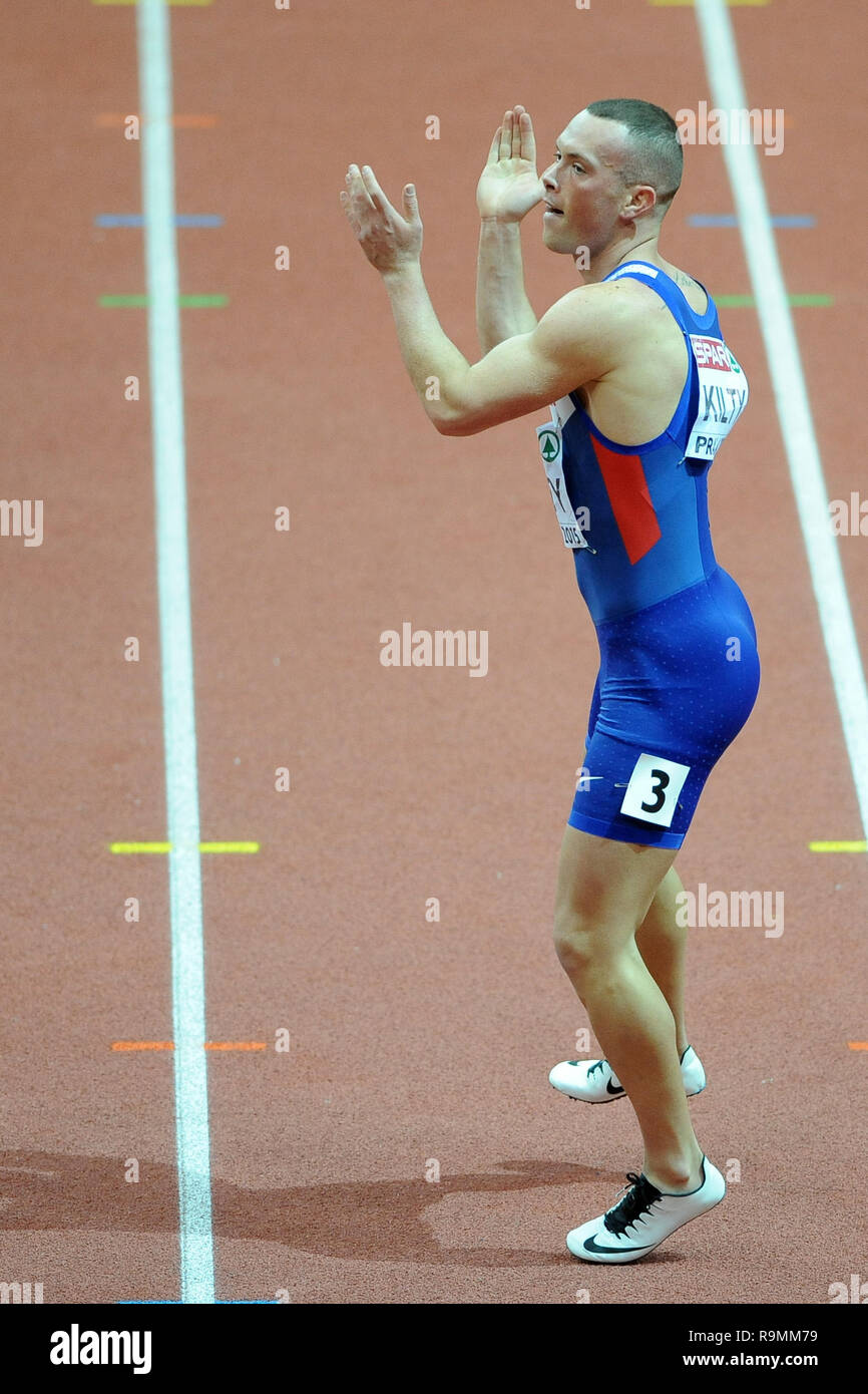 8 mars, 2015 - Prague, République tchèque - l'Europe d'athlétisme en salle 2015 à Prague, en République tchèque, le Dimanche, Mars 8, 2015 gagnant de la médaille d'or...Richard Kilty de Grande-Bretagne célèbre après men' s 60 m au cours de la finale des Championnats d'Europe d'athlétisme Indoor 2015. (Crédit Image : © Slavek Ruta/Zuma sur le fil) Banque D'Images